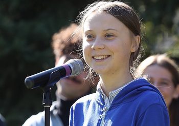 ตามรอย เกรย์ตา ทุนเบิร์ก เด็กหญิงชาวสวีเดน ผู้ปลุกพลังเยาวชนเปลี่ยนโลกให้ดีขึ้น