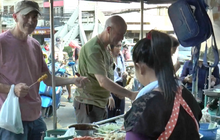 สุดฮิต ลูกชิ้นยืนกินเมืองบุรีรัมย์