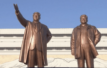 เกาหลีเหนือรำลึกครบรอบวันเกิดคิม จองอิล