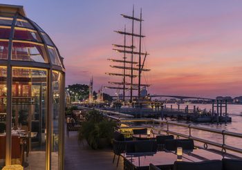 โรงแรมแบงค็อก แมริออท มาร์คีส์ ควีนส์ปาร์ค และ แอสเสท เวิรด์ คอร์ปอเรชั่น เปิดตัว “เดอะคริสตัลล์กริลล์เฮาส์” ห้องอาหารสุดหรูดีไซน์ทันสมัยแห่งใหม่ริมแม่น้ำเจ้าพระยา