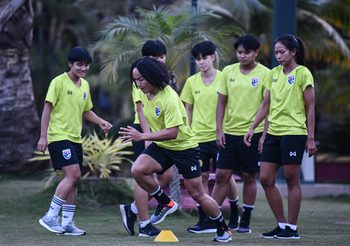 ฟุตบอลหญิงไทยพร้อมเผด็จศึกเมียนมาเกมอุ่นถิ่นหม่อง