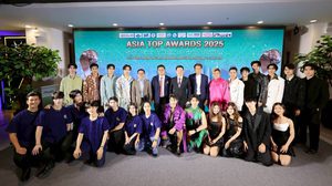 อลังการ!! งานแถลงข่าว ASIA TOP AWARDS 2025 ครั้งที่ 4 แบมแบม กันต์พิมุกต์ คว้ารางวัลใหญ่แห่งปี Inspiration Artist Of Asia กระทรวงการท่องเที่ยวฯ และ ททท . ร่วมสนับสนุน