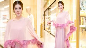 เกรซ กาญจน์เกล้า ในชุดสีชมพูหวานแหวว ฟรุ้งฟริ้งฝุดๆ