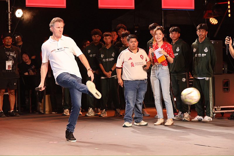 สตีฟ แม็คมานามาน