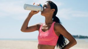 ผลการศึกษาชี้ ดื่มน้ำก่อนกินข้าว ครึ่งชม. น้ำหนักลดลงได้!