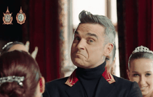 “Robbie Williams” ทำ MVสุดเจ็บ จิกกัดผู้นำรัสเซีย !