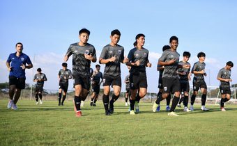 ช้างศึกยู-23 ซ้อมก่อนเจอลาว, ชนภัช เตือนไทยห้ามประมาท