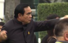 นายกฯ ใส่ชุดผ้าไหม นำข้าราชการออกกำลังกาย ที่หน้าทำเนียบฯ