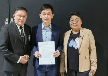 “ชมพู สุทธิพงษ์” ตัวแทนหอมเกศ ผนึกกำลังตำรวจไซเบอร์-สภาผู้บริโภค แถลงลุยปราบมิจฉาชีพ! ย้ำเพจปลอมระบาดหนัก-บริษัทคือผู้เสียหายพร้อมสู้คดีถึงที่สุด