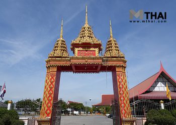 ห่มผ้าหลวงพ่อโสธรจำลอง ปิดทองหลวงปู่ใหญ่ วัดลำพระยา วังน้อย