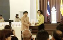 ​รัฐบาลเชิญชวนแสดงความจงรักภักดี