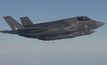​เครื่องบินรุ่น F-35 เดินทางถึงฐานทัพอังกฤษแล้ว