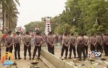 ประท้วงเรียกร้องให้ปล่อยตัวผู้ว่าฯ กรุงจาการ์ตา