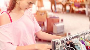 แชร์วนไป เนื้อผ้าแบบไหนใส่ไปร่อน สงกรานต์ นี้ แฮปปี้แน่นอน