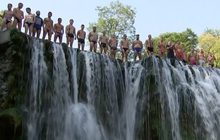 แข่งขันกระโดดน้ำตกสูง 22 เมตรในบอสเนีย