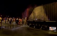 ไฟไหม้รถบรรทุกสินค้าคนขับรอดหวุดหวิด