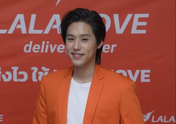 รีบส่งใจไปให้ไวเลยจ้า!! เบื้องหลัง “บิวกิ้นพุฒิพงศ์” ดาวรุ่งติดจรวดแห่งปี กับการถ่ายโฆษณาเปิดตัวแบรนด์แอมบาสเดอร์คนแรกของลาลามูฟประเทศไทย 