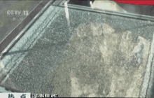 จีนสั่งปิดสะพานกระจกหลังพบรอยร้าว