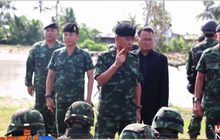 ผบ.ทบ.ลงพื้นชายแดนใต้ไทย-มาเลเซีย