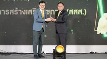 เชิดชูเกียรติศิษย์เก่าผู้สร้างคุณูปการ – นพ.พงศ์เทพ รับรางวัล รำเพยจรัสแสง 2567