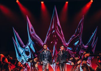 “Billkin & PP Krit” เสิร์ฟทุกโมเมนต์ สิงร่าง “เม่น & ตี่ตี๋” เข้าพิธีแต่งงาน!! ใน “Billkin & PP Krit – The Red Envelope Wedding Concert Presented by JisuLife”