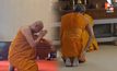 จับสึก 2 พระ “วัดพระพุทธฉาย-วัดปากน้ำ” หลังพบมีคลิปฉาวกับสีกา