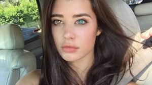 ตะลึง! นางแบบตาสองสี มีอยู่จริง แถมด้วยหุ่นสุดแซ่บสะท้านใจ