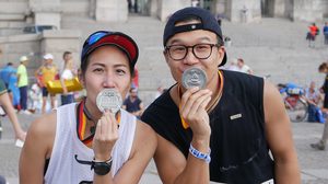 เหนื่อยขนาดไหน ยังหวานได้ขนาดนี้ คู่รักมาราธอน สัญญาจะวิ่งเคียงกันจนเข้าเส้นชัย 