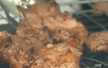 ตรวจร้านปิ้งย่างหลังพบเข็มฉีดยาในคอหมู