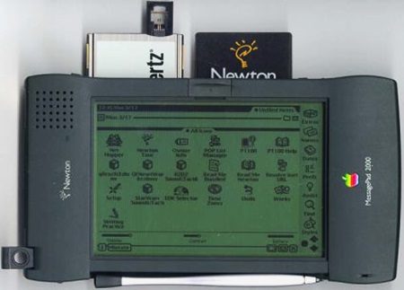 11. MessagePad and Newton OS -1993
