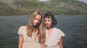 บอกไปจะเชื่อไหม ผู้หญิงที่เห็นตรงหน้าคือ ภาพวาด ไม่ใช่ ภาพถ่าย