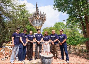 ฤกษ์ดี! ทีมนักแสดง นาคราช เดอะ มิวสิคัล ร่วมพิธีบวงสรวงพ่อปู่เพชรภัทรนาคราช แม่ย่าอัญรินทร์ธสินีเทวีฯ ณ วัดหว้าเอน สักการะขอพรให้ผลงานละครเวทีเป็นที่ชื่นชม