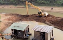 ทหารเร่งขุดลอกแม่น้ำยมช่วยภัยแล้ง จ.พิษณุโลก