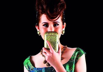 ไอคอนสยาม จัดงานเฉลิมพระเกียรติสมเด็จพระบรมราชชนนีพันปีหลวง สืบสานหัตถศิลป์ไทย อลังการนิทรรศการผ้าไทย