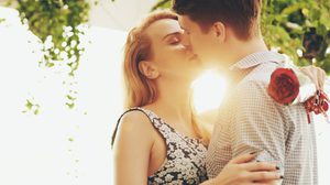 6 สัญญาณ บอกว่า คุณกำลัง “ตกหลุมรัก” เข้าแล้ว มาเช็คหน่อยซิ!!