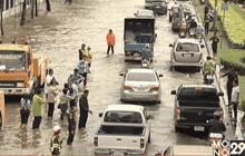 ฝนถล่มกรุงเทพฯ น้ำท่วมหนัก-จราจรติดขัด