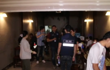 บุกจับร้านแฝงค้าประเวณีเด็กชายย่านบางกอกน้อย