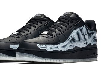 Nike เตรียมต้อนรับเทศกาลฮาโลวีนด้วยรองเท้า Air Force 1 Black Skeleton สีใหม่ล่าสุด