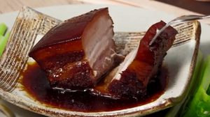 สูตร สามชั้นตุ๋นน้ำแดง นุ่มเปื่อยละลายในปาก