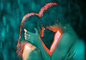 “BRIGHT” แอบสปอยลงภาพซุปตาร์สาวสวย “Liza Soberano” ร่วมเล่น MV เพลงใหม่ “Long Showers”