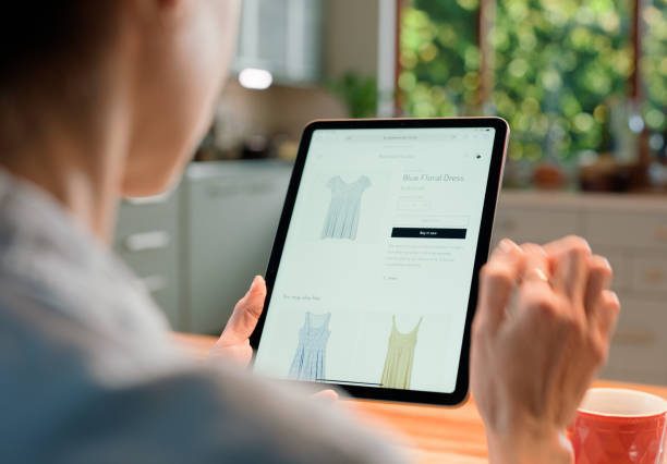 A person looking at a tablet

AI-generated content may be incorrect.