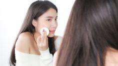 How to ขั้นตอนเลือก แป้งผสมรองพื้น ยังไงให้ ปั๊วะ ไม่โป๊ะ