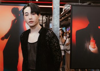 แฟนคลับปลื้ม เป๊ก ผลิตโชค เปิดตัว THE MEMORY OF COLOUR SOUL EXHIBITION BY PALITCHOKE ใจกลางสยามเซ็นเตอร์