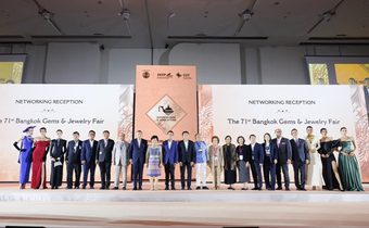 ‘พาณิชย์’ ปลื้ม นักธุรกิจจิวเวลรี่ทั่วโลกแห่ร่วมงาน Networking Reception ตอกย้ำภาพลักษณ์ไทยศูนย์กลางการค้าอัญมณีและเครื่องประดับระดับสากล