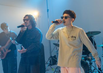 “เร็วที่สุด! เสือ เสฏกานต์ X Luster Band คัฟเวอร์เพลงจาก DoubleDeep ถึงพ่อเสก โลโซ – บอล ศิริโชค ร่วมโปรเจกต์สุดซึ้ง”