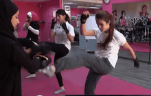 ผู้หญิงจอร์แดนเรียนรู้การป้องกันตัว