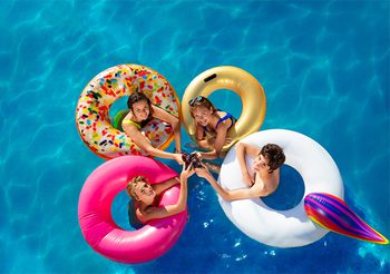 ชวนพักผ่อน คลายร้อนกับ 5 พูลวิลล่า เขาใหญ่ บรรยากาศเย็นสบาย มาพร้อมสระว่ายน้ำในห้องพัก!