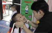ร.ร.อนุบาลมโนรมย์เฝ้าระวังโรคมือเท้า​ปาก