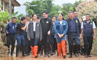 “แพทองธาร” พร้อมด้วย “ธีรรัตน์-อรรษิษฐ์-ไชยวัฒน์-ภาสกร” ติดตามสถานการณ์อุทกภัยเชียงราย