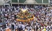 คนแห่ขอพรแน่น ครบรอบ 61 ปี ตั้งศาลท้าวมหาพรหม